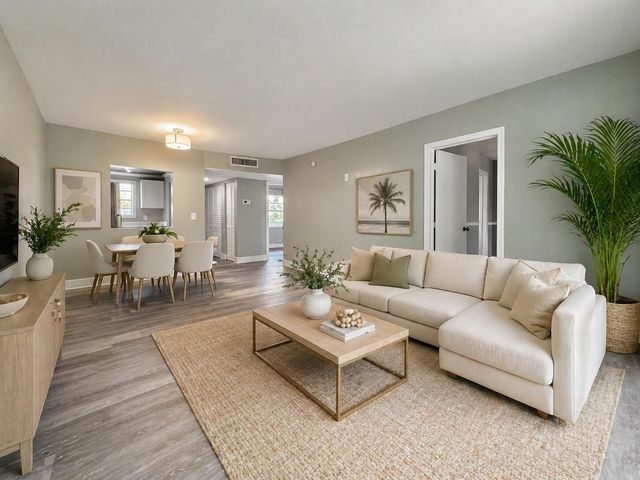 1638 Embassy Drive 205, West Palm Beach, FL 33401