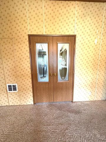 232 E Rolling Hills Dr, Pueblo, CO 81007