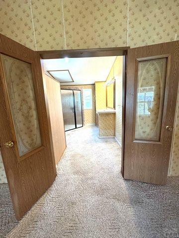 232 E Rolling Hills Dr, Pueblo, CO 81007