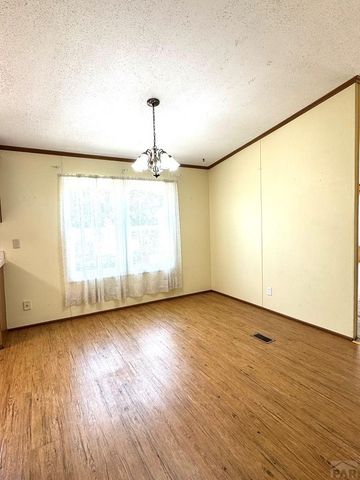 232 E Rolling Hills Dr, Pueblo, CO 81007