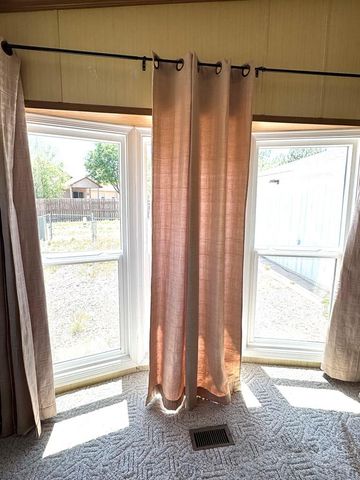 232 E Rolling Hills Dr, Pueblo, CO 81007