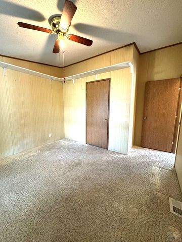 232 E Rolling Hills Dr, Pueblo, CO 81007