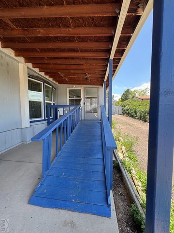 232 E Rolling Hills Dr, Pueblo, CO 81007