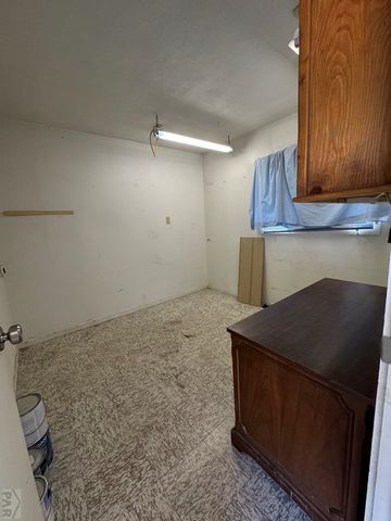 232 E Rolling Hills Dr, Pueblo, CO 81007