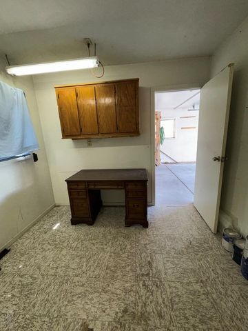 232 E Rolling Hills Dr, Pueblo, CO 81007