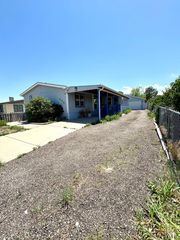 232 E Rolling Hills Dr, Pueblo, CO 81007