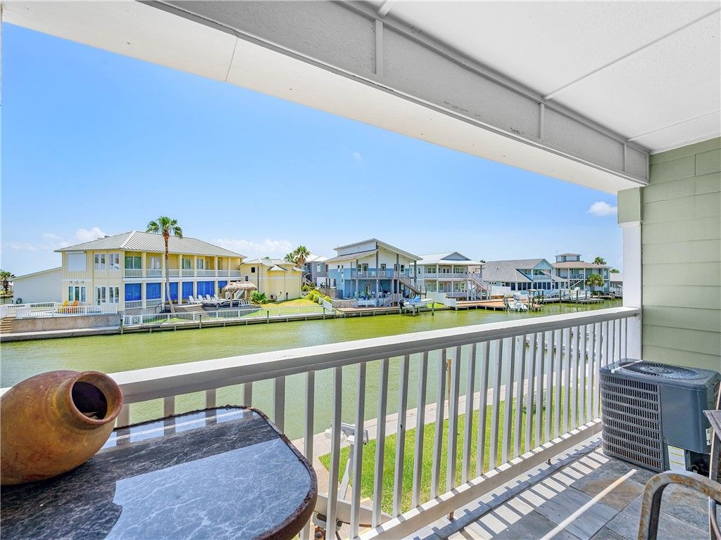 2290 N Fulton Beach 218, Rockport, TX 78382 — exterior
