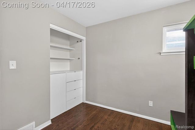 23407 Recreation Street, St. Clair Shores, MI 48082