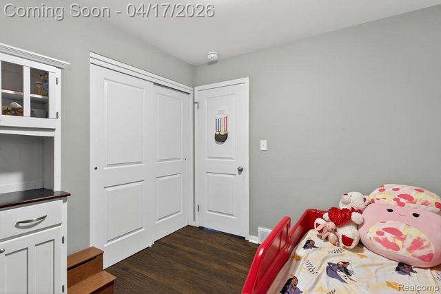 23407 Recreation Street, St. Clair Shores, MI 48082