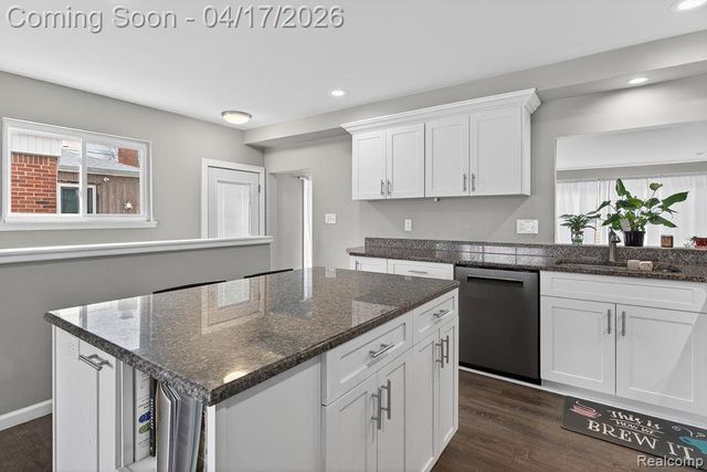 23407 Recreation Street, St. Clair Shores, MI 48082