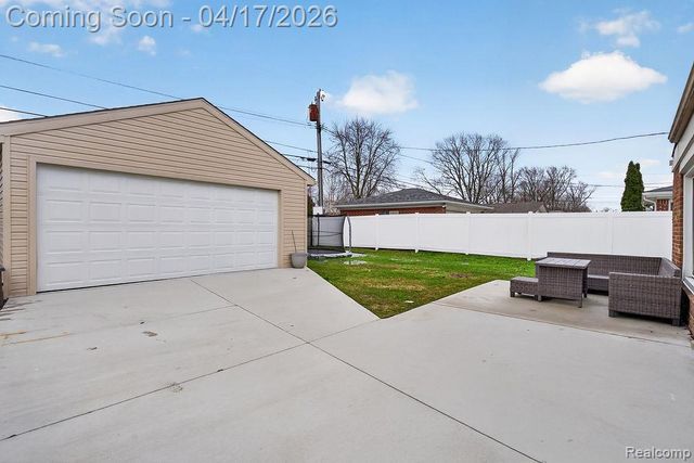 23407 Recreation Street, St. Clair Shores, MI 48082