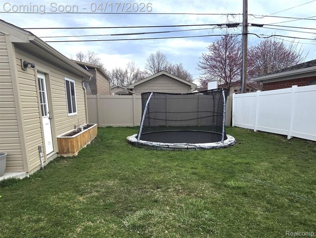 23407 Recreation Street, St. Clair Shores, MI 48082