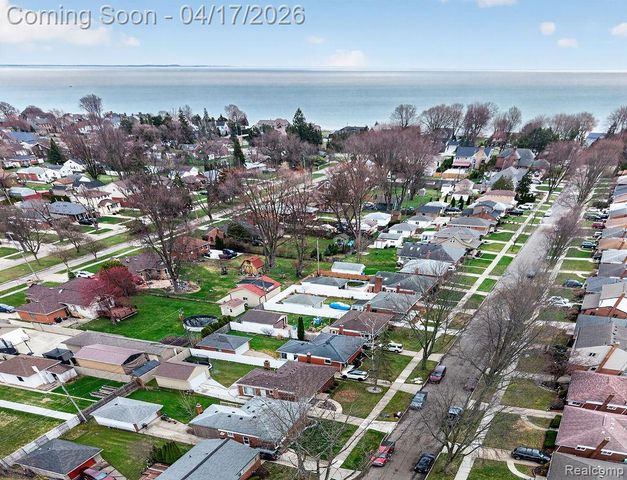 23407 Recreation Street, St. Clair Shores, MI 48082