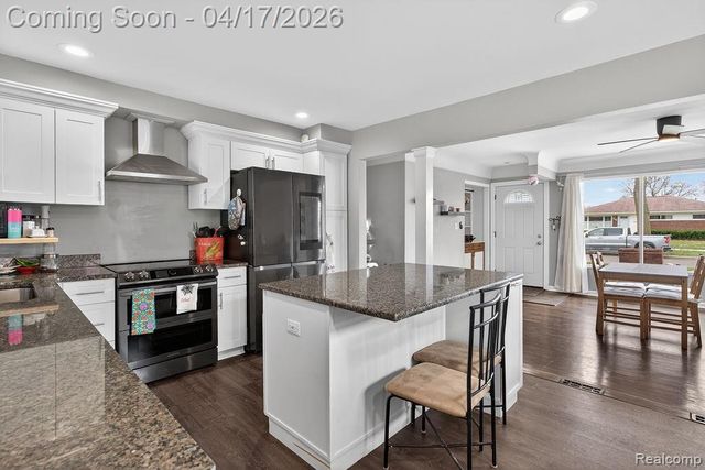 23407 Recreation Street, St. Clair Shores, MI 48082