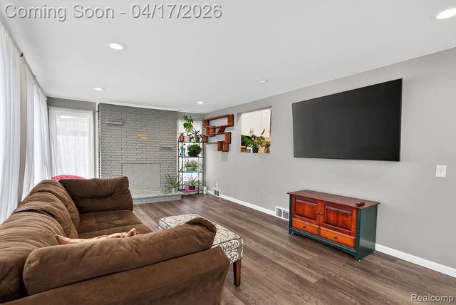 23407 Recreation Street, St. Clair Shores, MI 48082