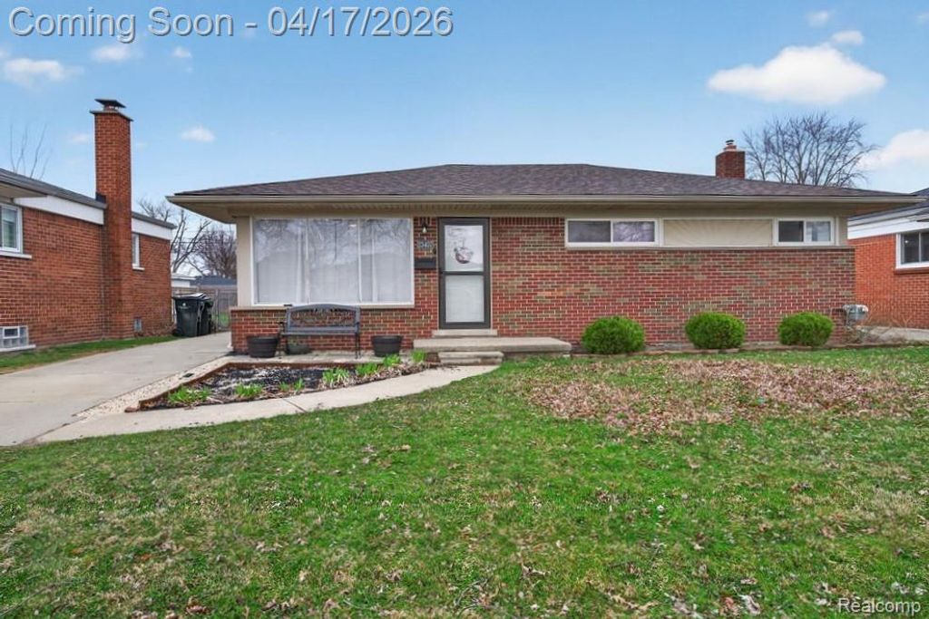23407 Recreation Street, St. Clair Shores, MI 48082