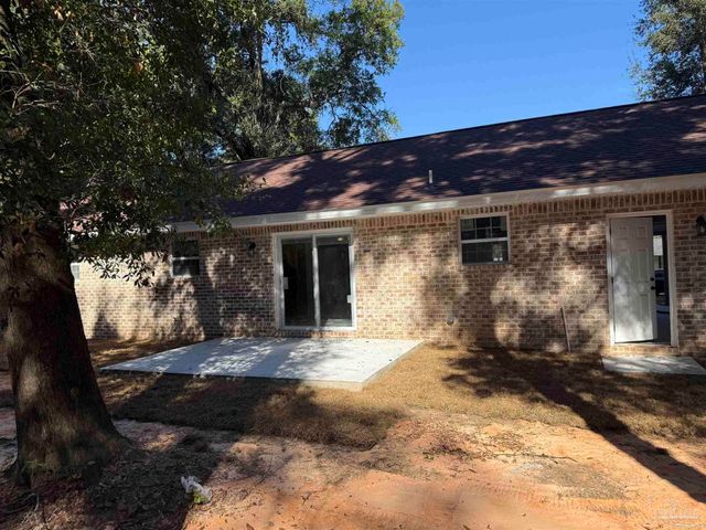 5403 Hollow Oak Ln, Pace, FL 32571