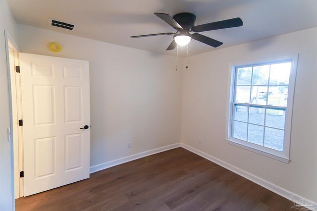 5403 Hollow Oak Ln, Pace, FL 32571