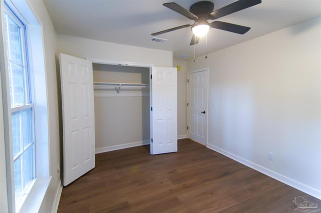 5403 Hollow Oak Ln, Pace, FL 32571