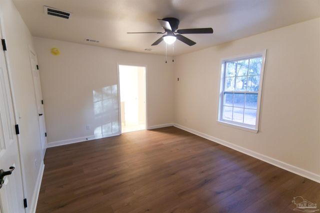 5403 Hollow Oak Ln, Pace, FL 32571