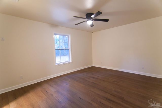 5403 Hollow Oak Ln, Pace, FL 32571