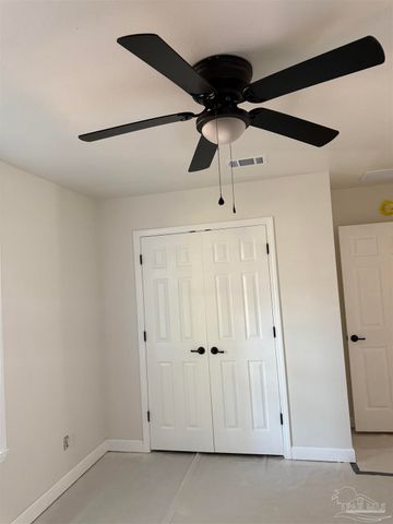 5403 Hollow Oak Ln, Pace, FL 32571