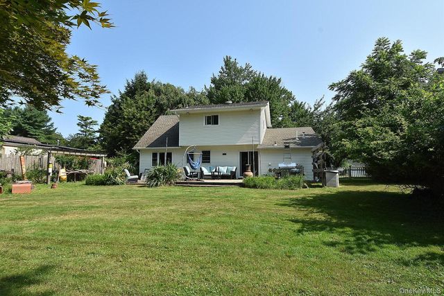 16 Brightview Drive, Rocky Point, NY 11778