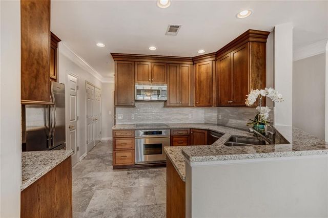 3334 Peachtree Road NE 1208, Atlanta, GA 30326