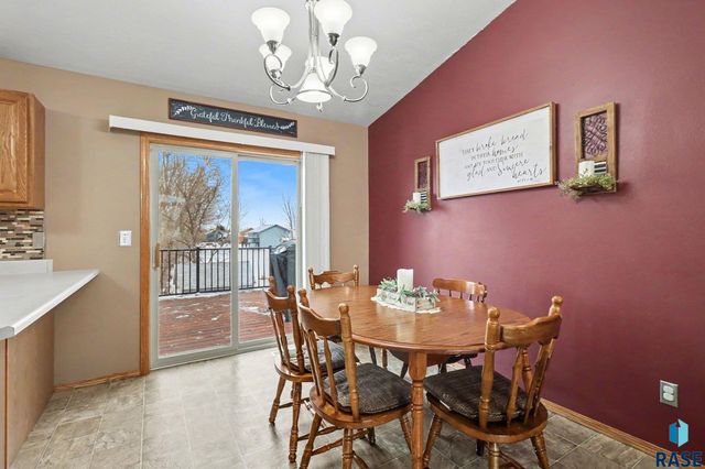 7304 W Jacob Cir Circle, Sioux Falls, SD 57106