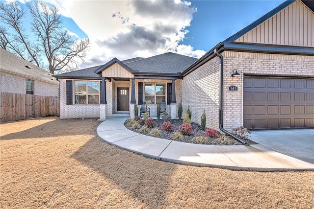 641 Harbison Street, Bentonville, AR 72713