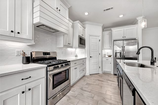 641 Harbison Street, Bentonville, AR 72713