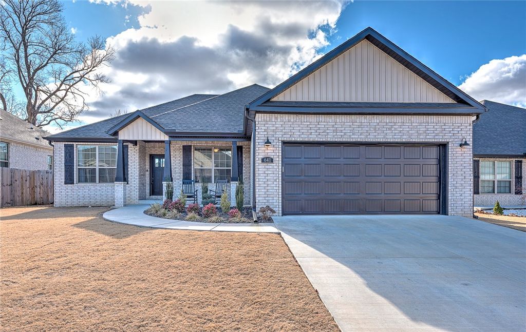 641 Harbison Street, Bentonville, AR 72713