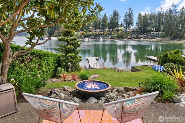 257 3rd Avenue, Fox Island, WA 98333