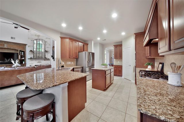 142 S Arrow Canyon Circle, Spring, TX 77389