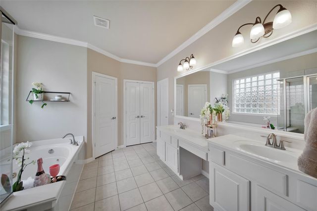 142 S Arrow Canyon Circle, Spring, TX 77389