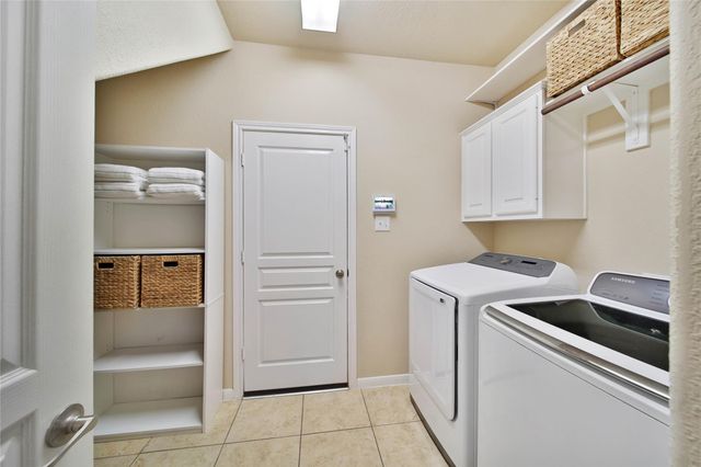 142 S Arrow Canyon Circle, Spring, TX 77389