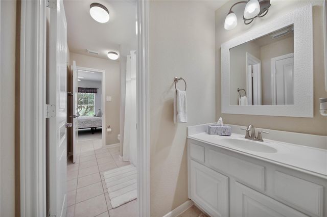 142 S Arrow Canyon Circle, Spring, TX 77389