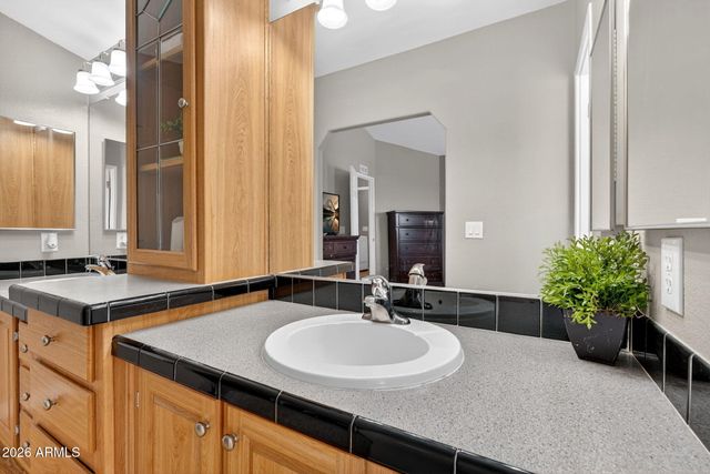 804 E TEE Street, San Tan Valley, AZ 85140