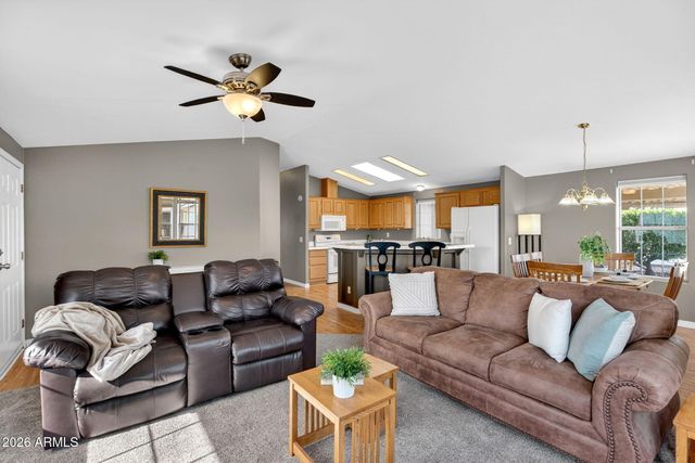 804 E TEE Street, San Tan Valley, AZ 85140