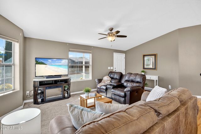 804 E TEE Street, San Tan Valley, AZ 85140