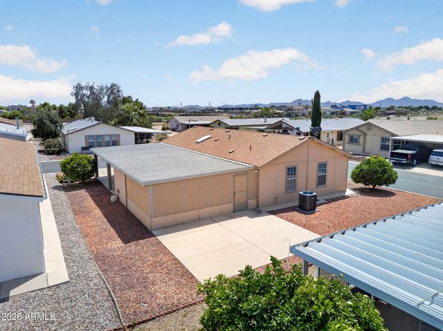 804 E TEE Street, San Tan Valley, AZ 85140