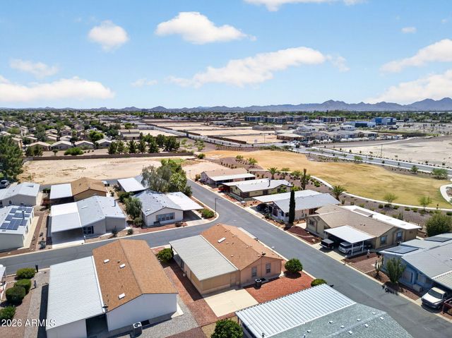 804 E TEE Street, San Tan Valley, AZ 85140