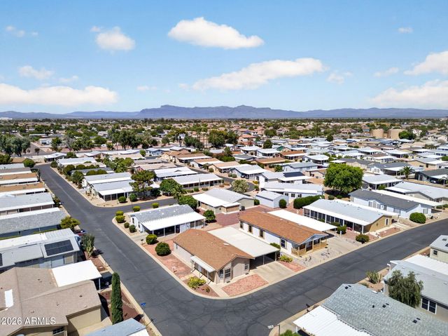 804 E TEE Street, San Tan Valley, AZ 85140