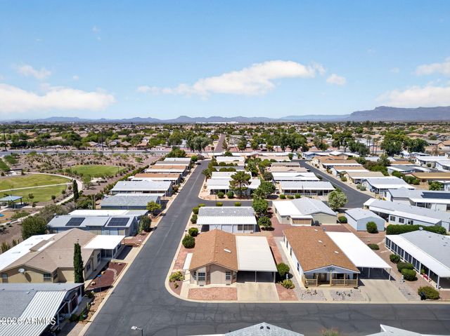 804 E TEE Street, San Tan Valley, AZ 85140
