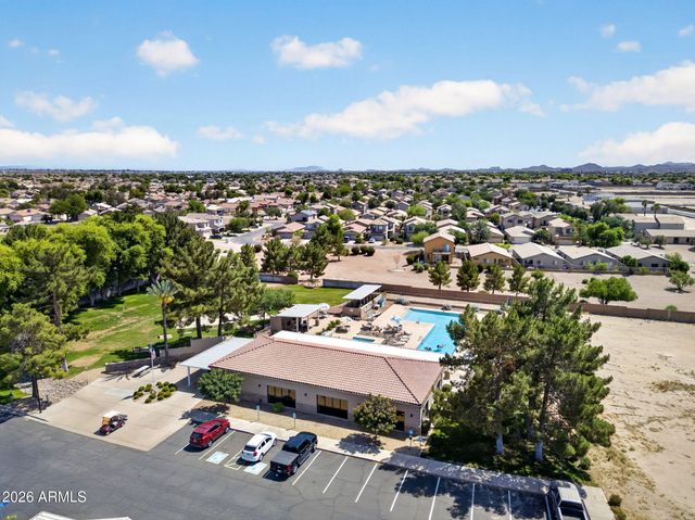 804 E TEE Street, San Tan Valley, AZ 85140