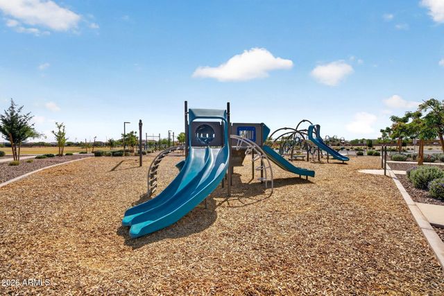 804 E TEE Street, San Tan Valley, AZ 85140