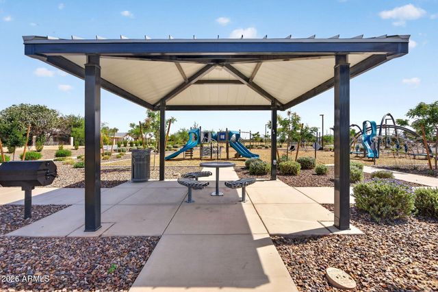 804 E TEE Street, San Tan Valley, AZ 85140