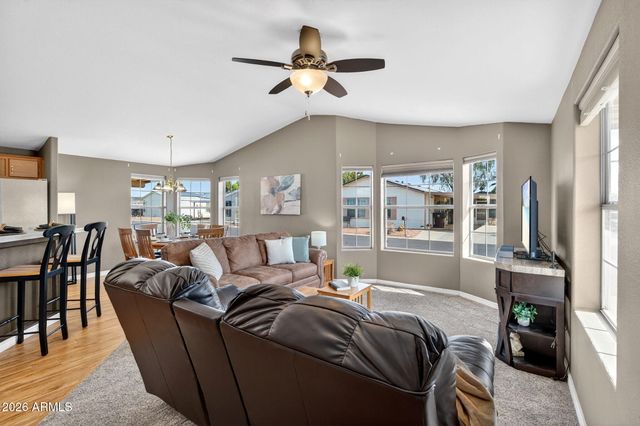 804 E TEE Street, San Tan Valley, AZ 85140