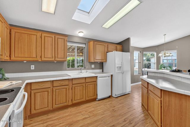 804 E TEE Street, San Tan Valley, AZ 85140