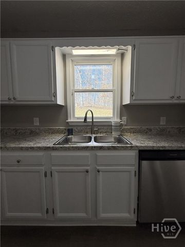 1528 Willow Gate Way, Auburn, GA 30011